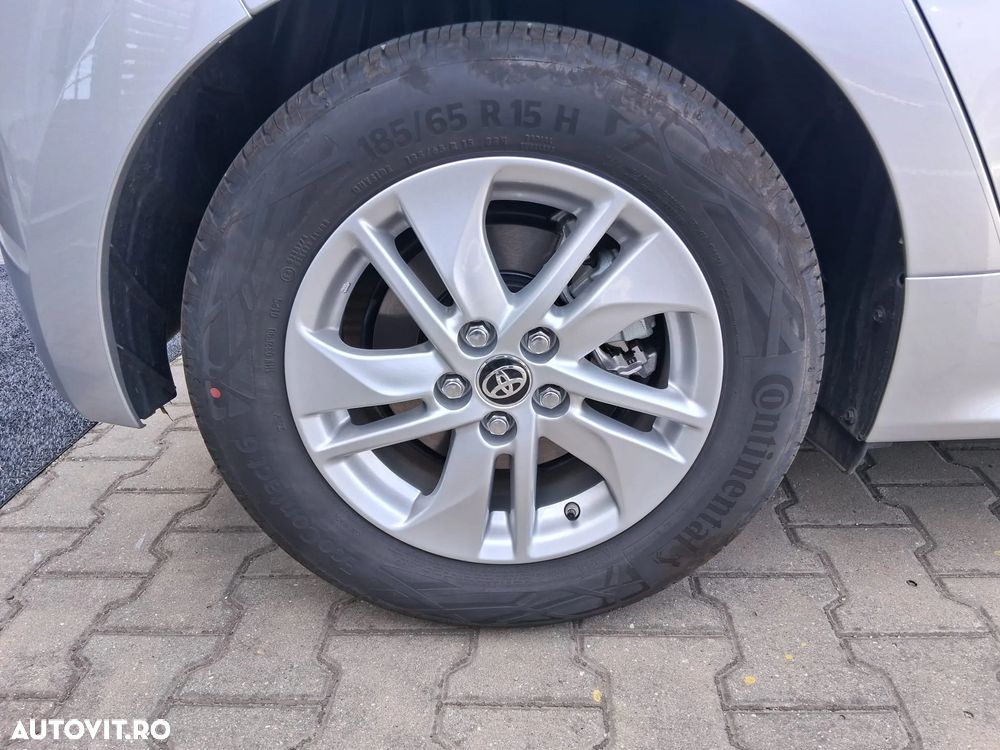 Toyota Yaris 1.5 VVT-i HSD Eco - 4