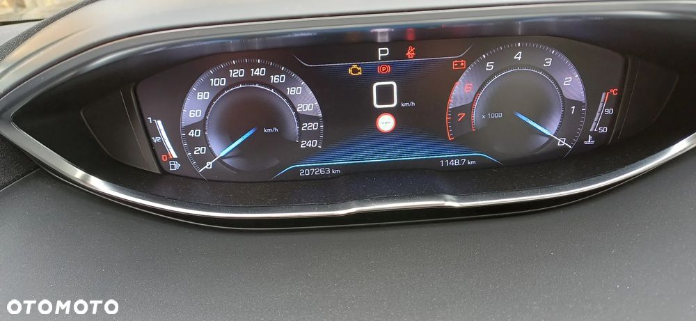 Peugeot 5008 1.2 PureTech Allure S&S EAT6 - 8