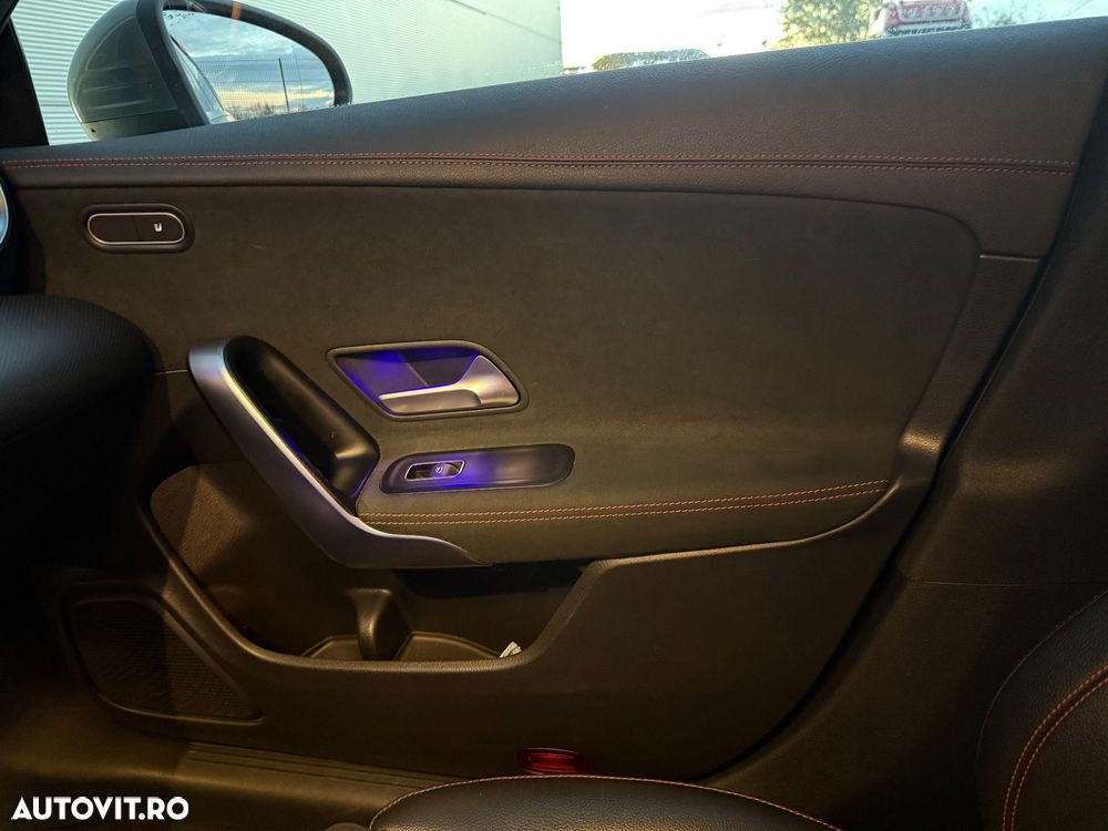 Mercedes-Benz CLA 180 7G-DCT AMG Line - 15