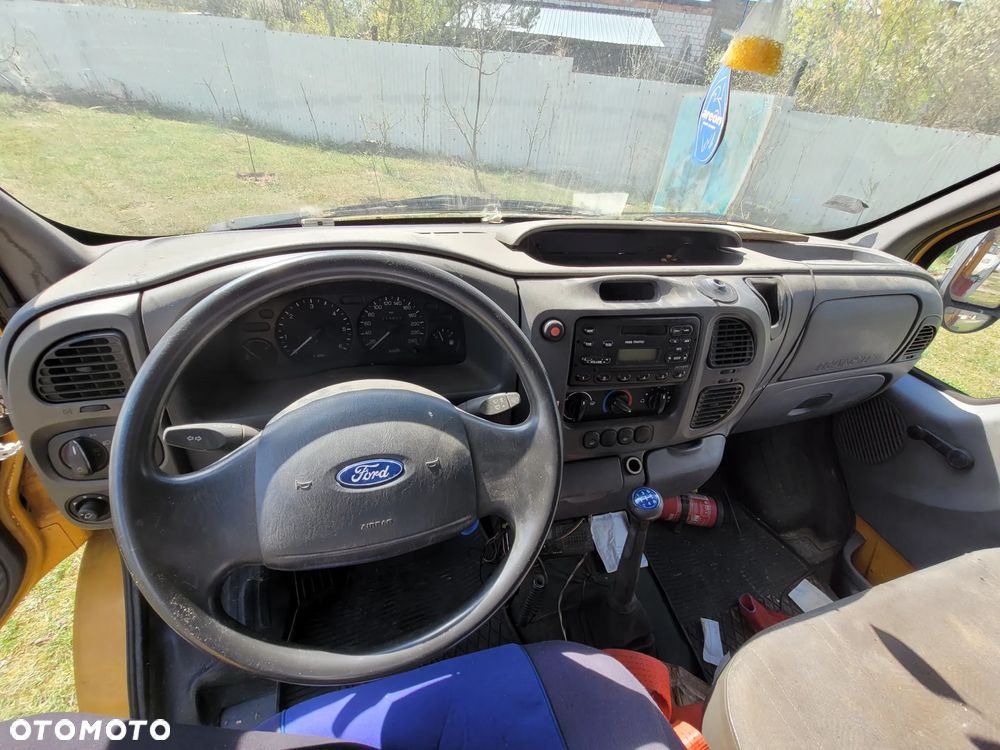 Ford Transit - 9