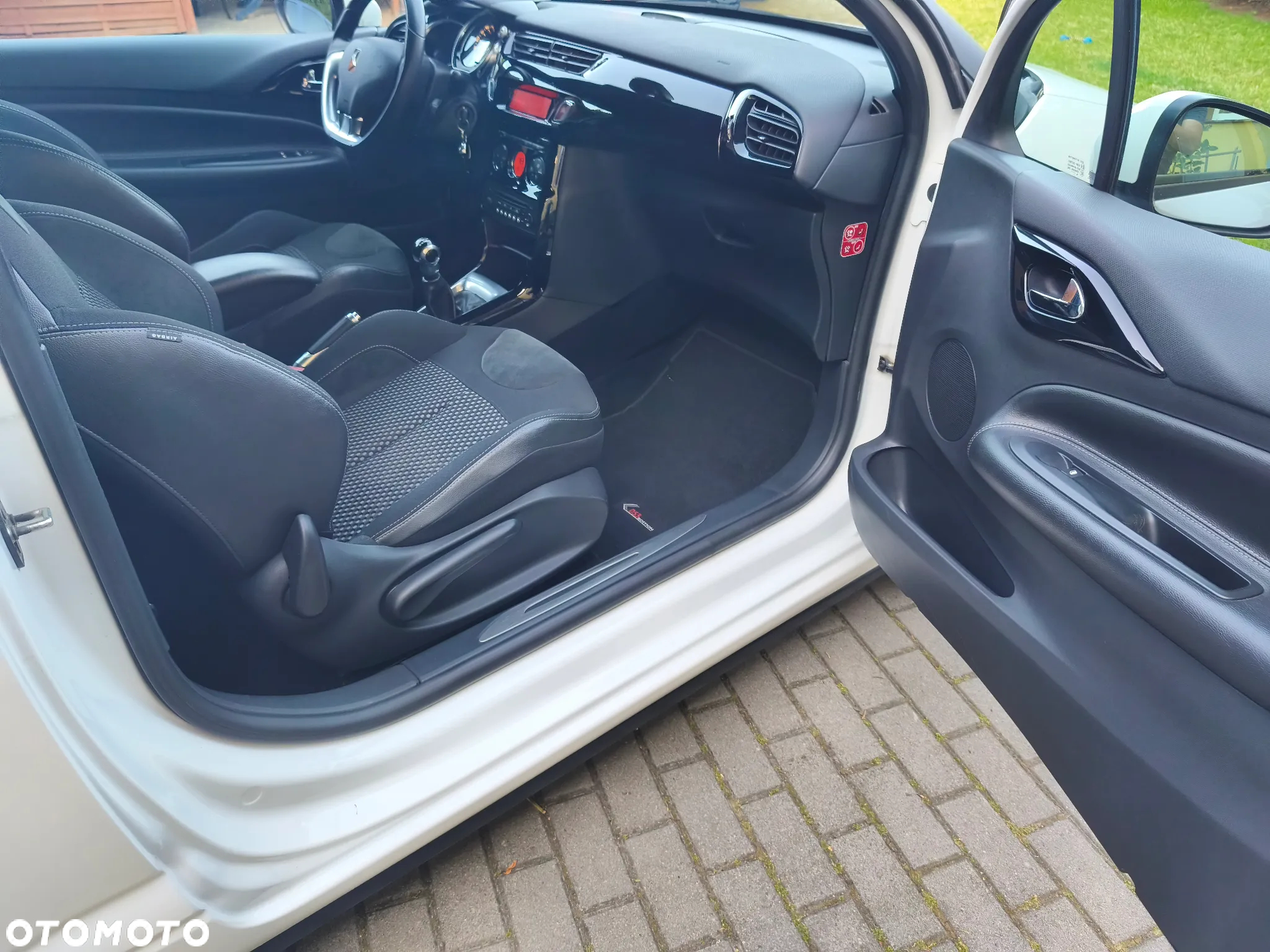 Citroën DS3 1.6 VTi SoChic - 17