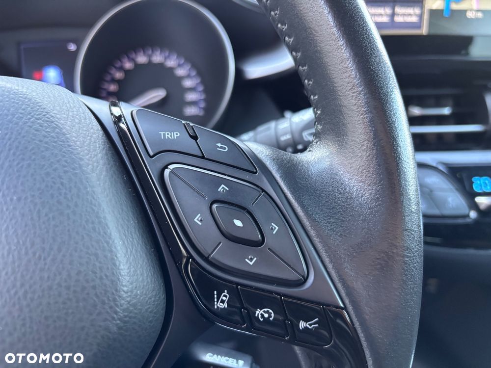 Toyota C-HR Business-Edition - 30