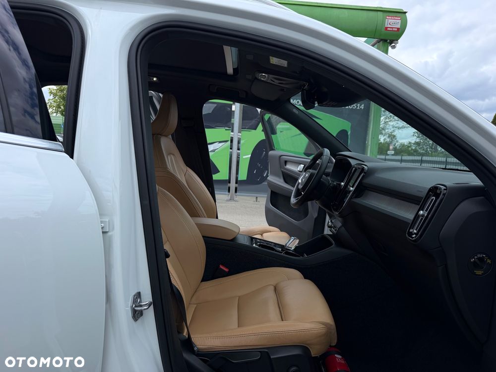 Volvo XC 40 - 33