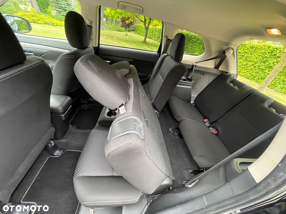 Mitsubishi Outlander - 14