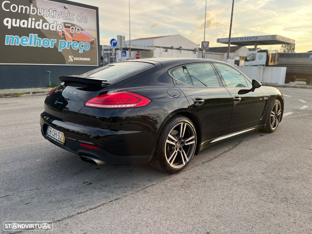 Porsche Panamera 3.0 V6 - 8