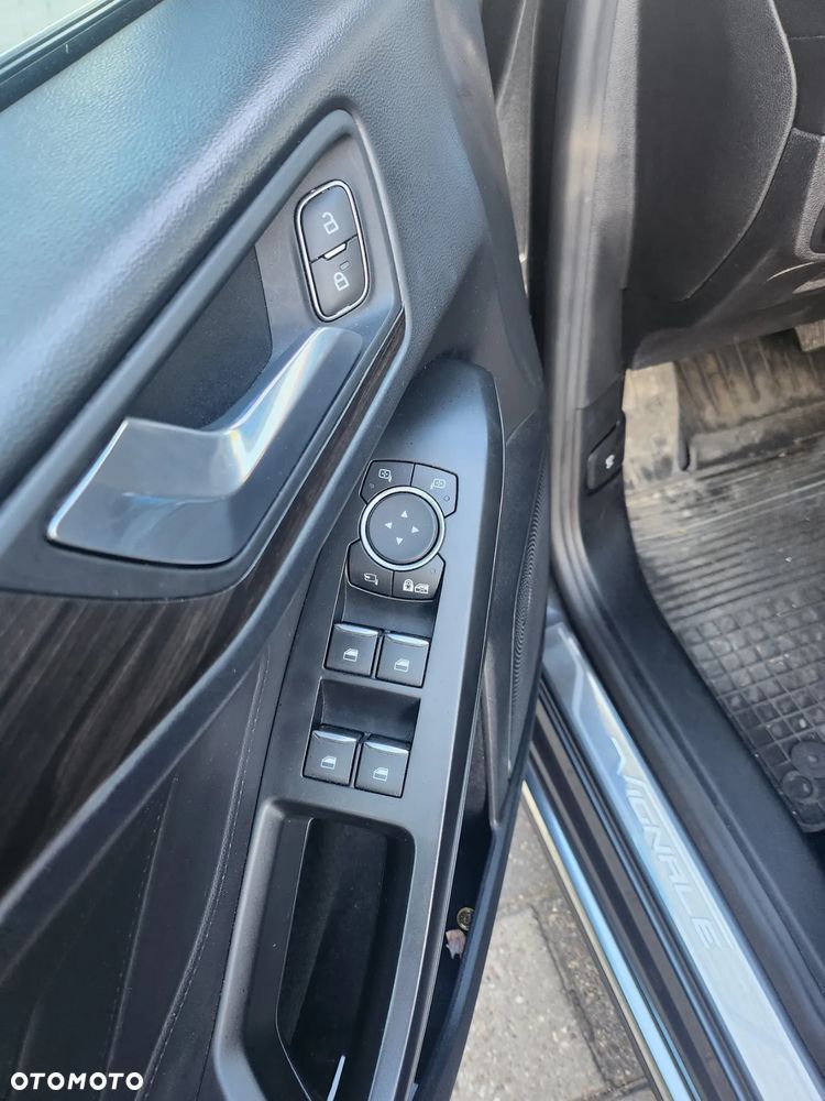 Ford Focus 2.0 EcoBlue Vignale - 10