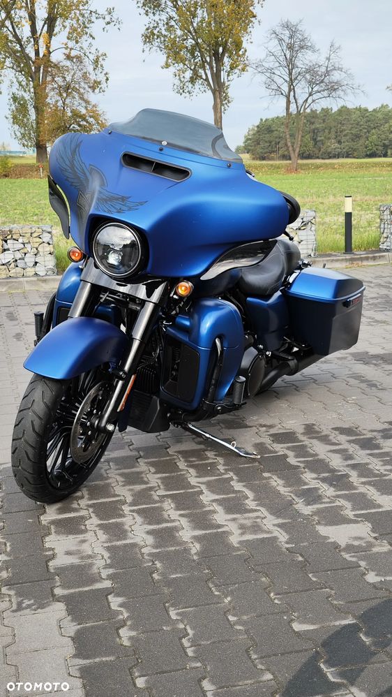 Harley-Davidson Touring Street Glide - 12