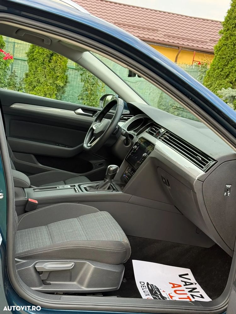 Volkswagen Passat 2.0 TDI SCR DSG Elegance - 9