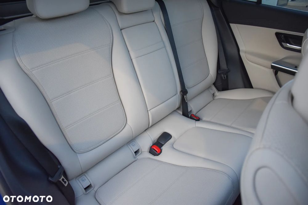 Mercedes-Benz GLC 200 4Matic 9G-TRONIC Avantgarde Advanced - 30