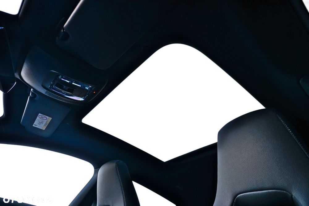 Mercedes-Benz CLA - 10