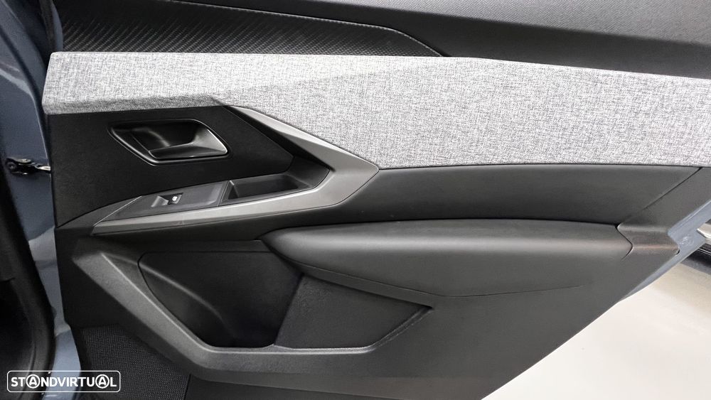 Peugeot 5008 1.2 Hybrid Allure e-DCS6 - 48