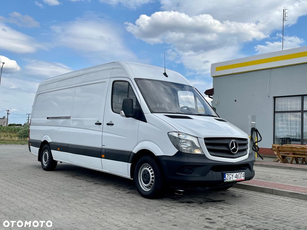 Mercedes-Benz Sprinter - 2