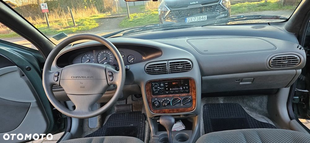 Chrysler Stratus - 26