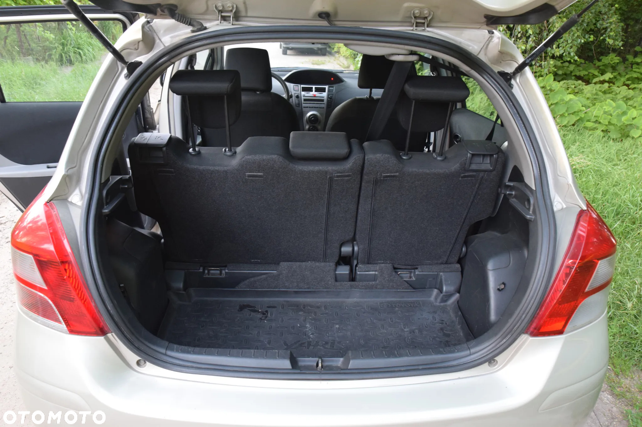 Toyota Yaris 1.0 Luna A/C - 4