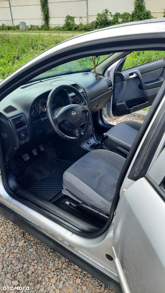 Opel Astra 1.6 - 5