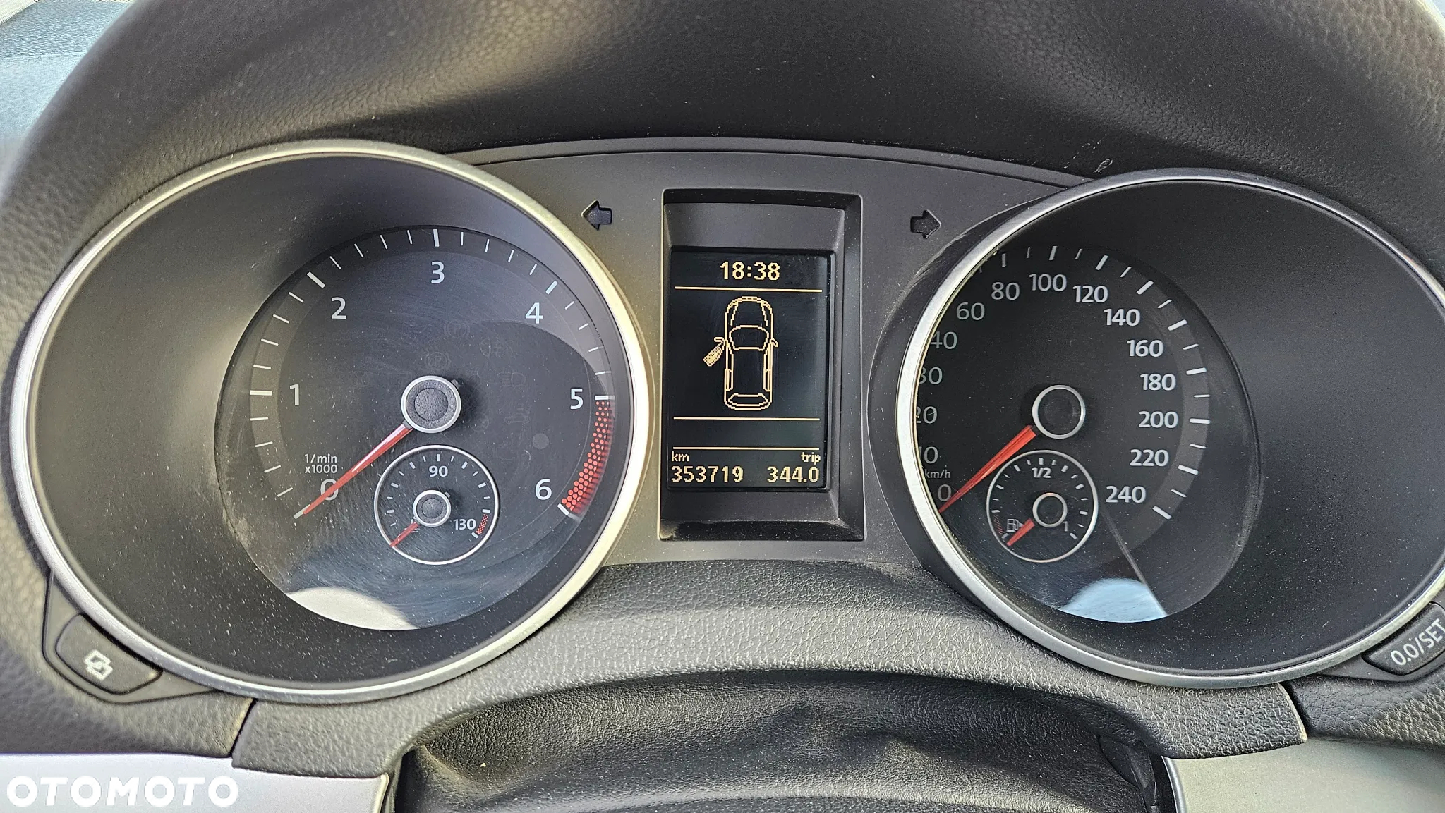 Volkswagen Golf VI 1.6 TDI Highline - 10