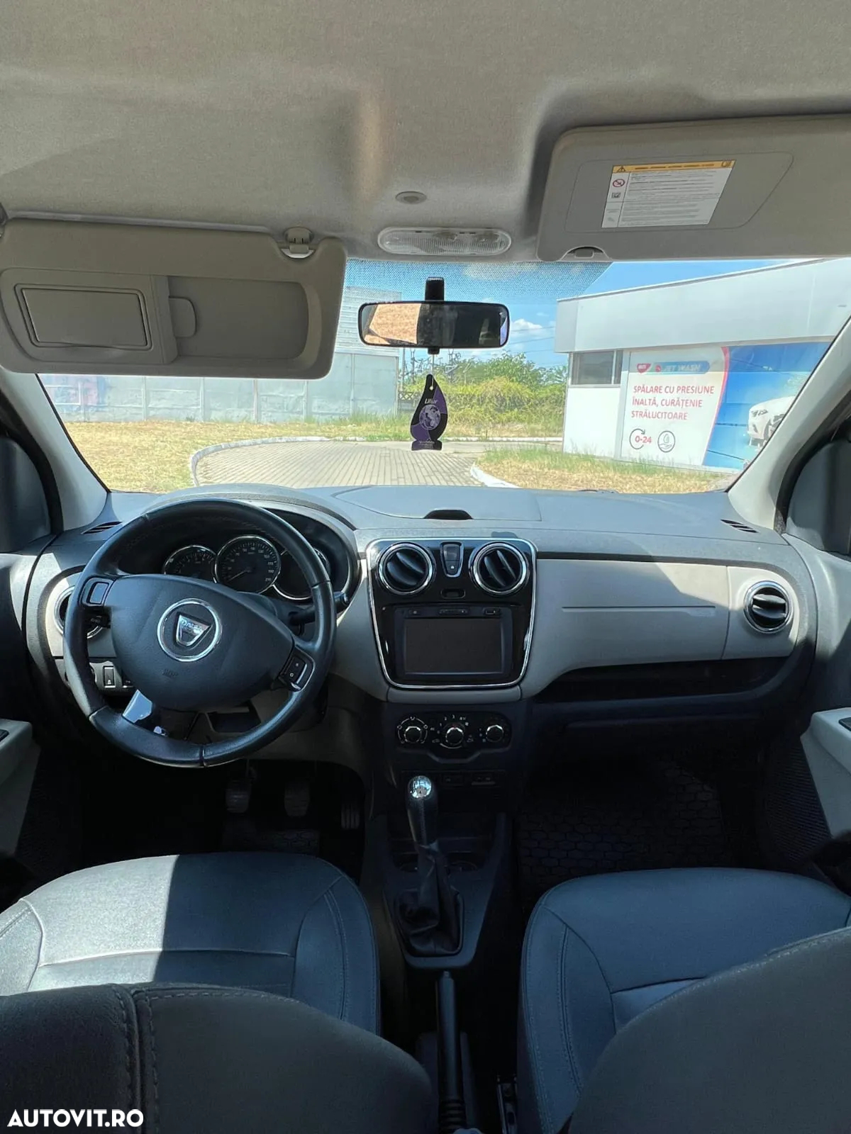 Dacia Lodgy 1.2 TCe 115 CP Laureate - 6