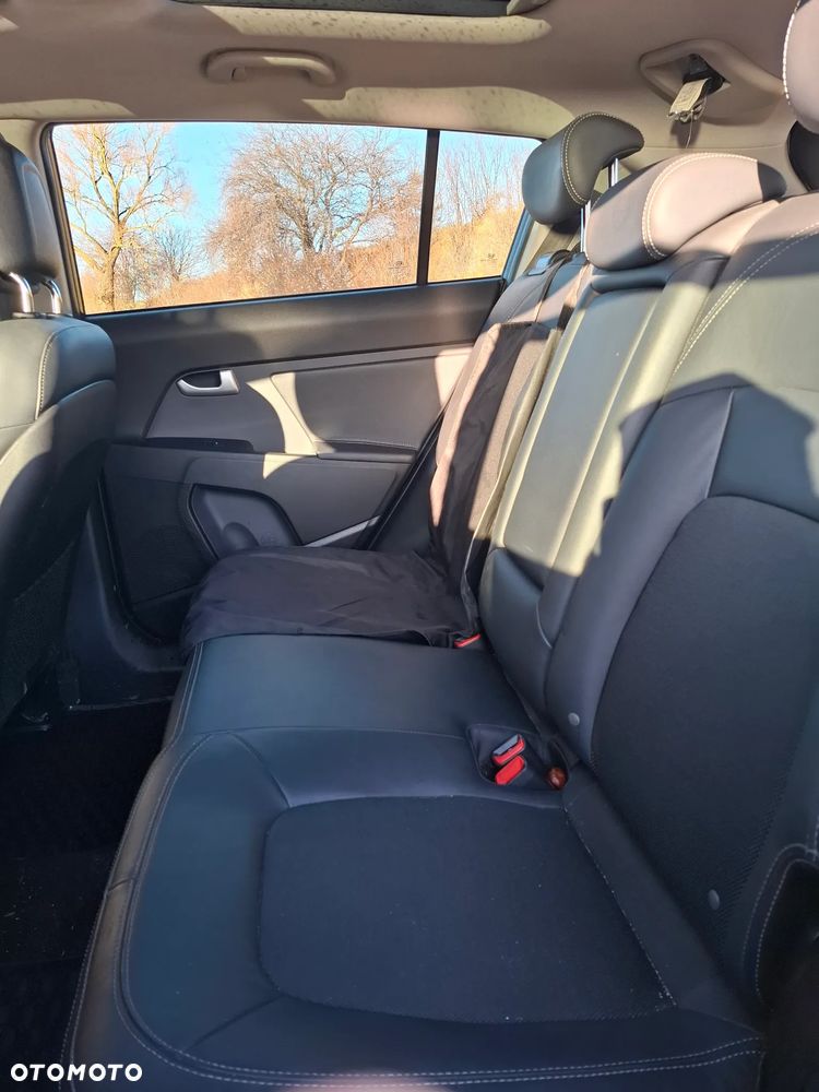 Kia Sportage 2.0 CRDI L AWD - 13