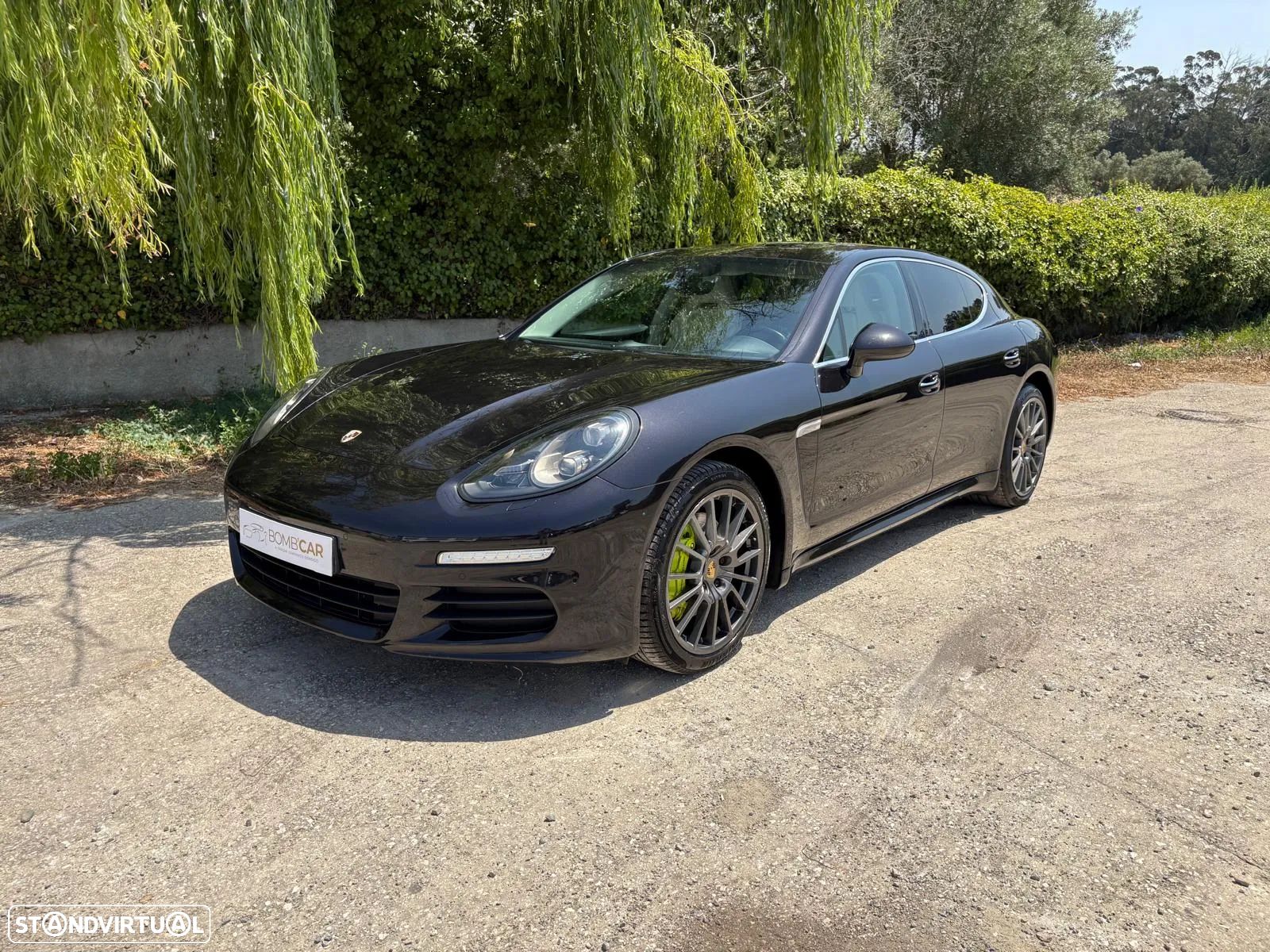 Porsche Panamera 4 E-Hybrid - 1