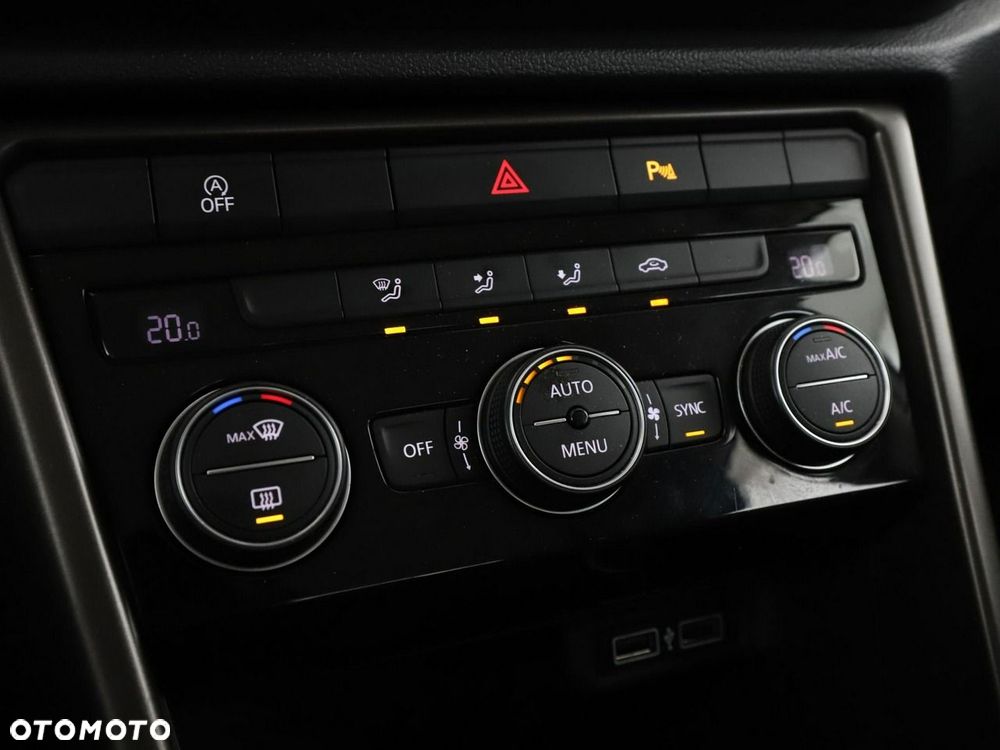 Volkswagen T-Roc 1.0 TSI Style - 29