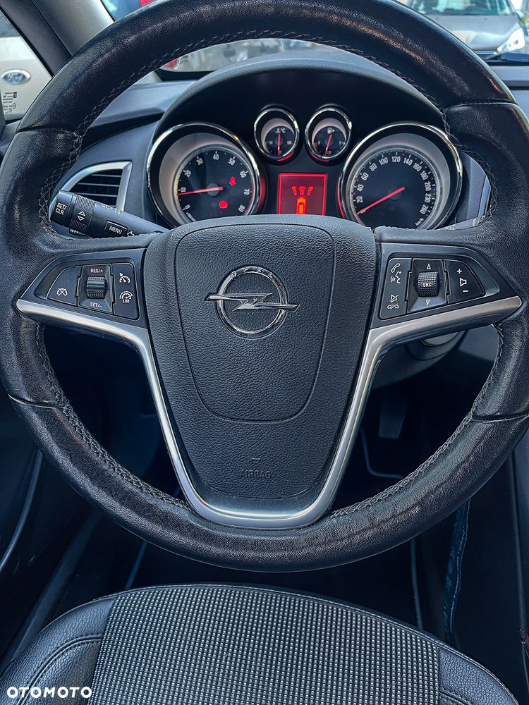 Opel Astra 1.6 Cosmo EU6 - 11