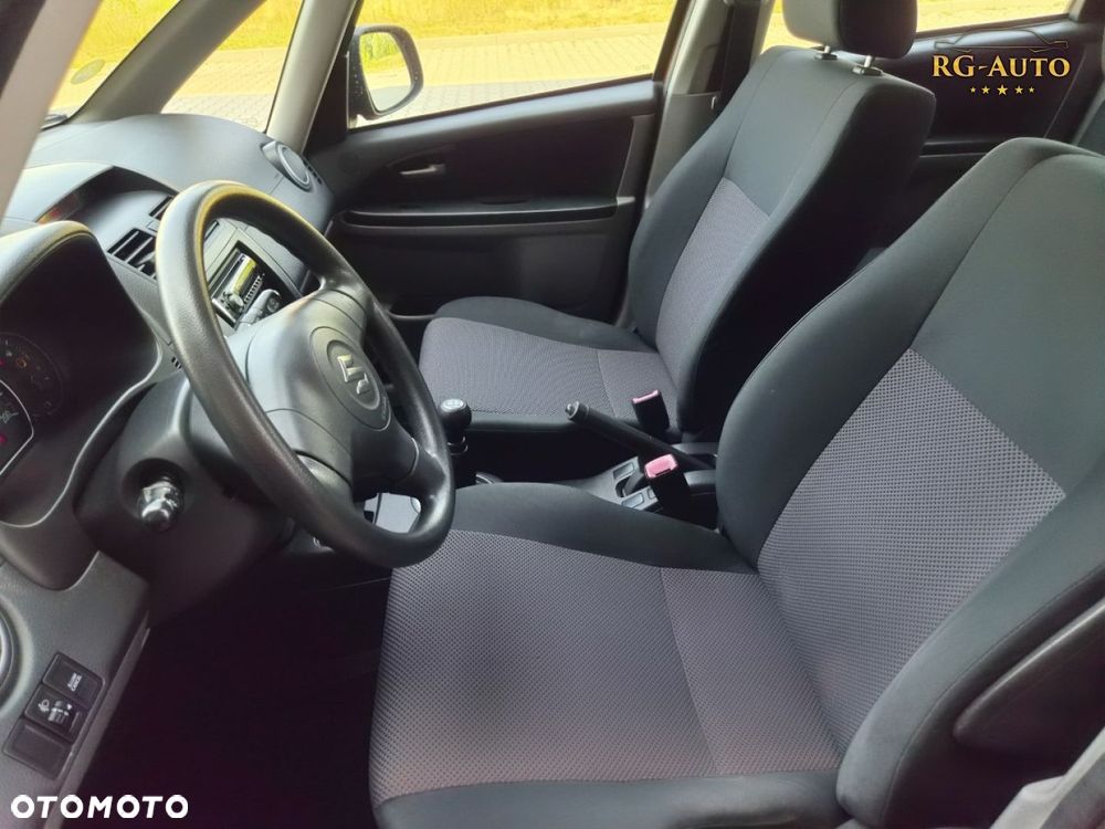 Suzuki SX4 - 39