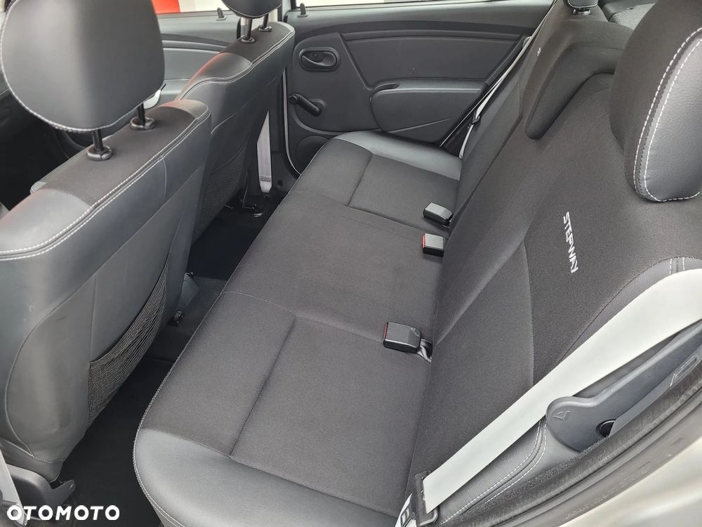 Dacia Sandero Stepway2 1.6 - 30