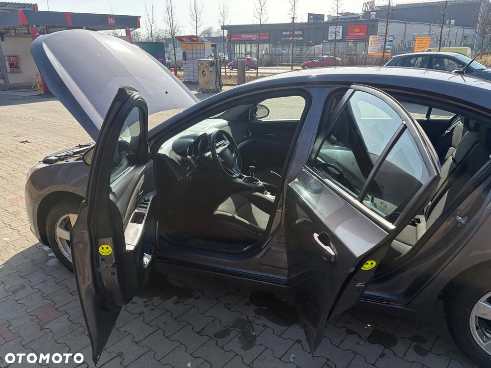 Chevrolet Cruze - 10