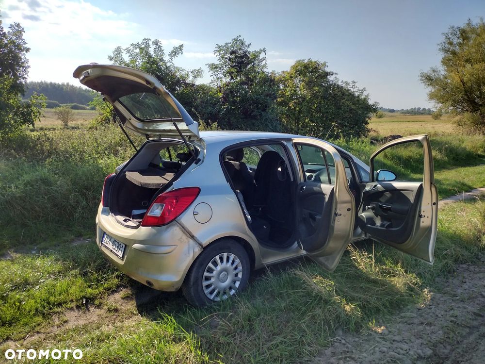 Opel Corsa 1.2 16V Enjoy - 9