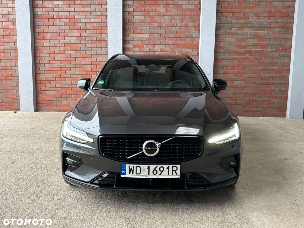 Volvo V60 B4 B Plus Dark - 2