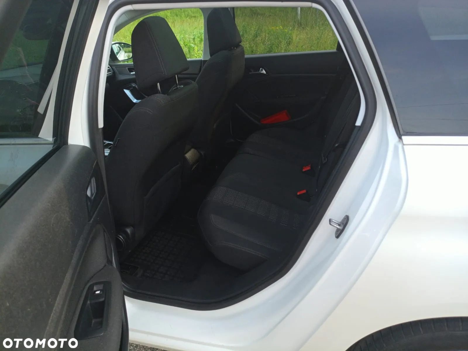 Peugeot 308 SW 1.6 BlueHDi Business Line S&S - 19