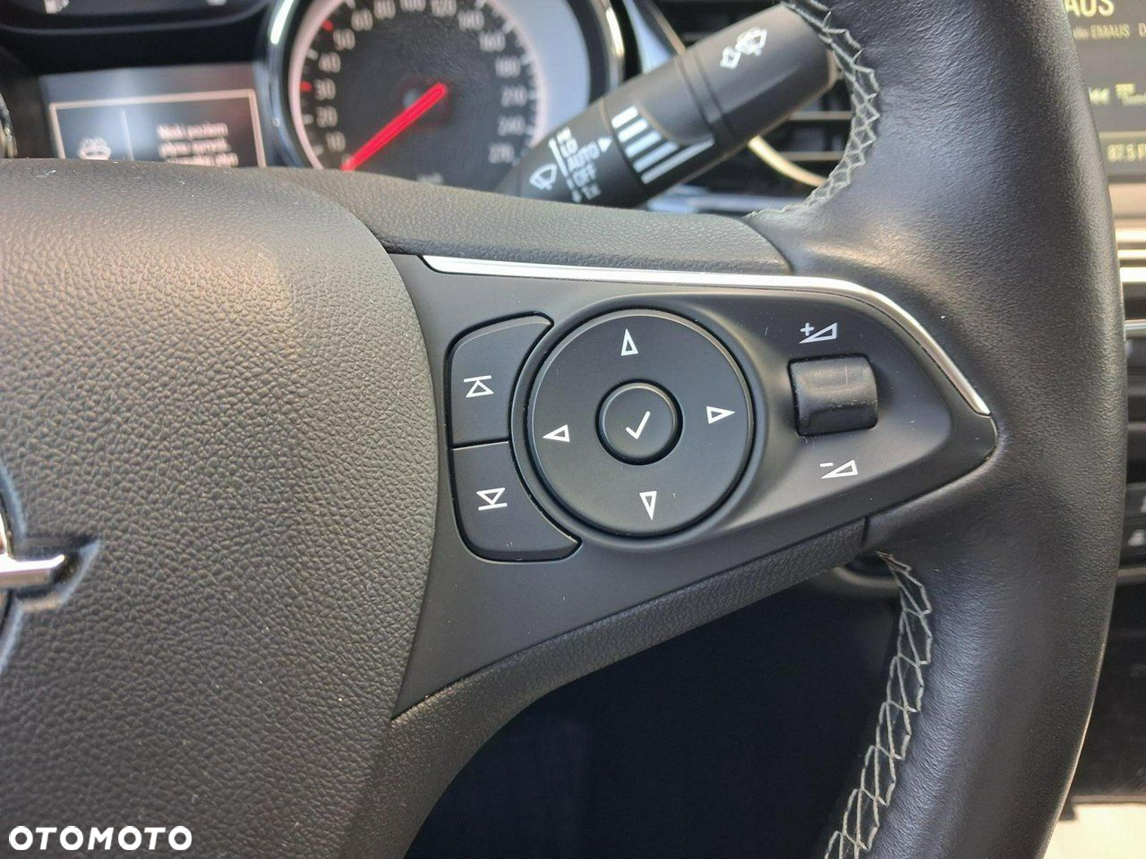 Opel Insignia - 18