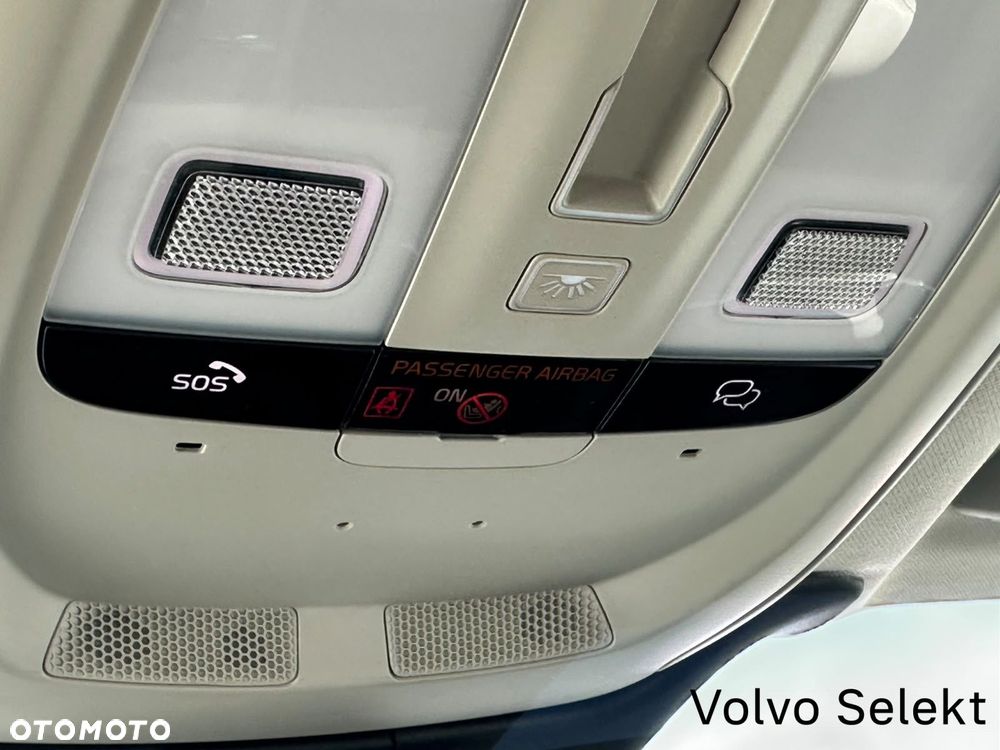 Volvo V90 Cross Country - 40