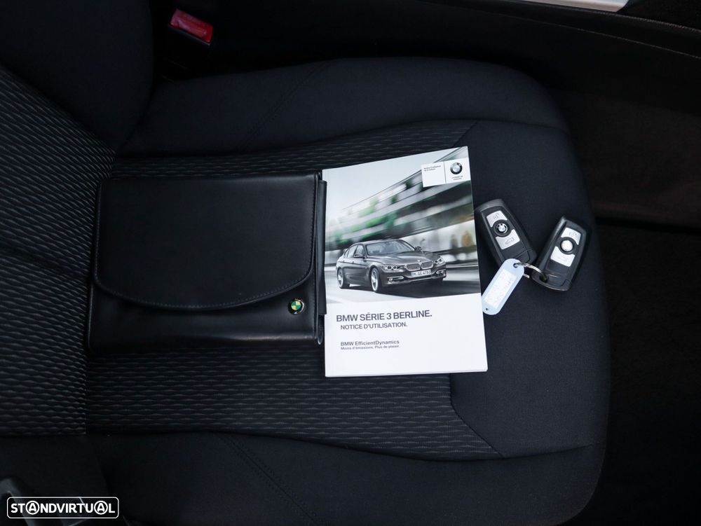BMW 320 d EfficientDynamics Auto Line Sport - 41