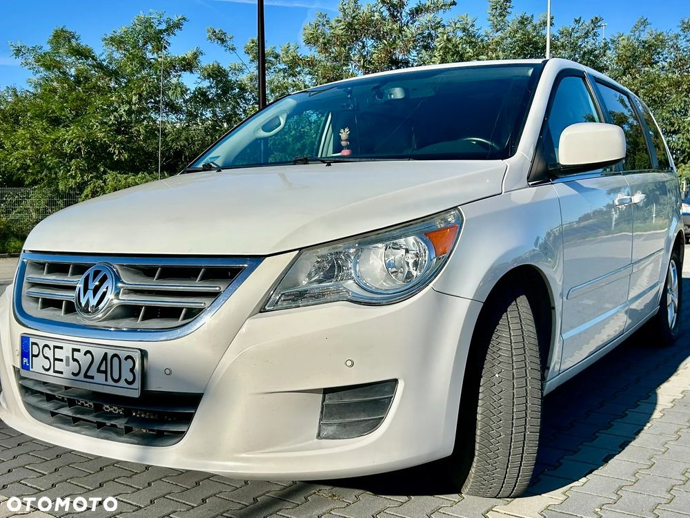 Volkswagen Routan - 4