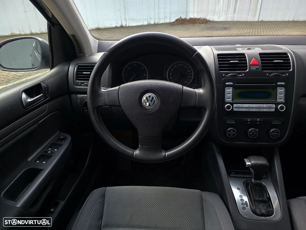 VW Golf 1.9 TDi GT Sport DSG - 36