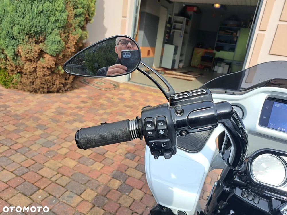 Harley-Davidson Touring Road Glide - 10
