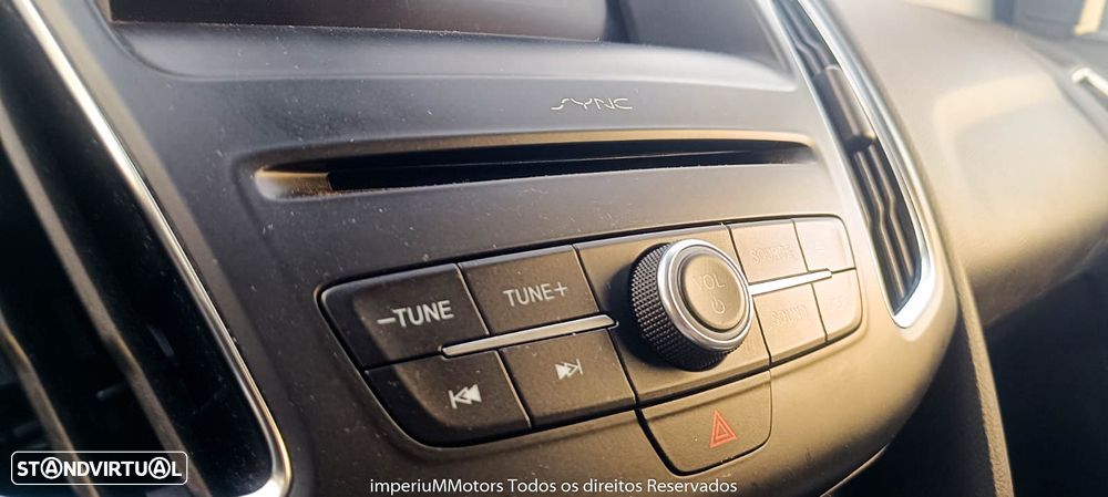 Ford Focus SW 1.0 EcoBoost S&S Titanium - 21