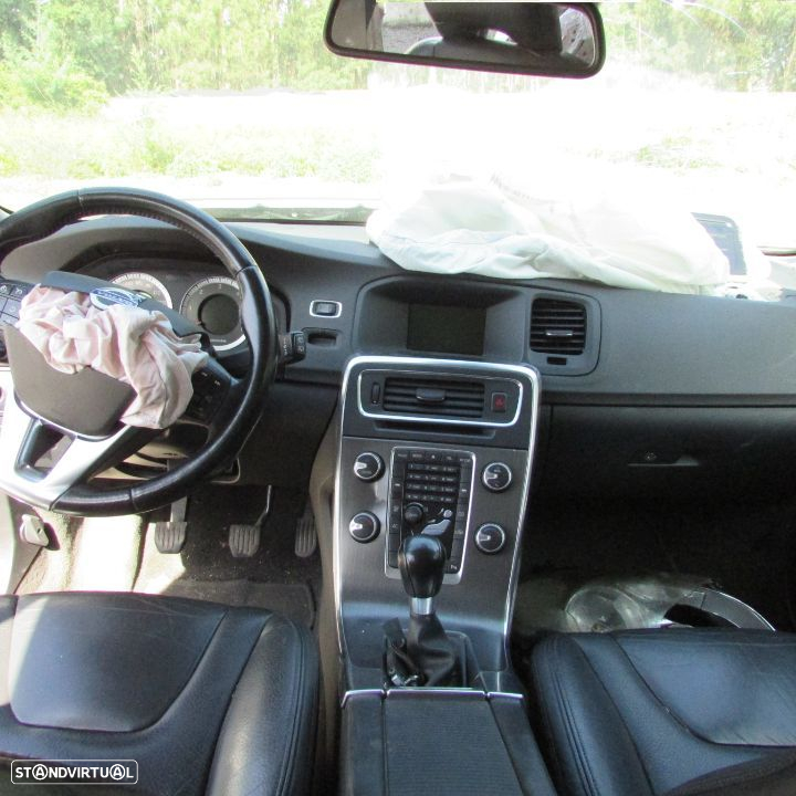 Volvo V60 2.0 D3 (163cv) 2010 - Peças Usadas (7371) - 5