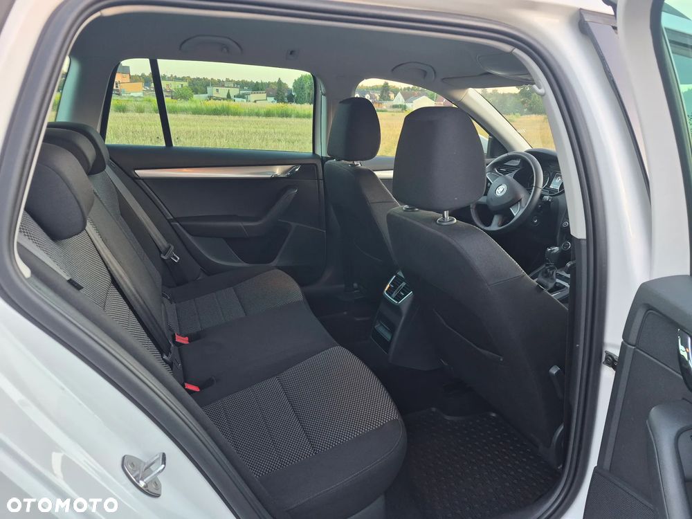 Skoda Octavia 1.4 TSI Ambition - 11