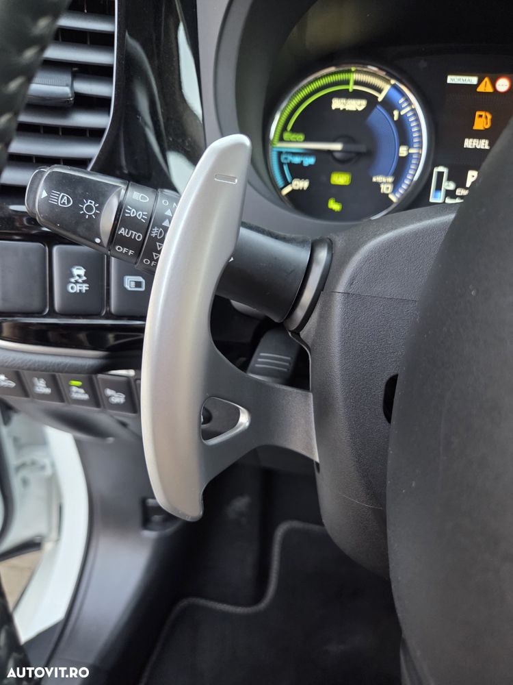 Mitsubishi Outlander - 31