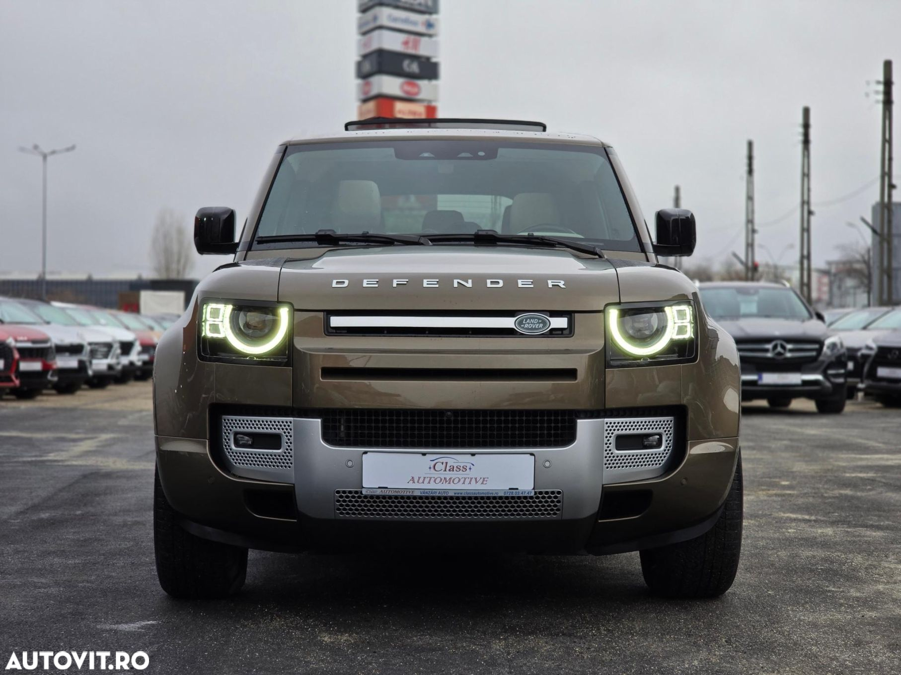 Land Rover Defender 130 3.0D 250 MHEV X-Dynamic SE - 4