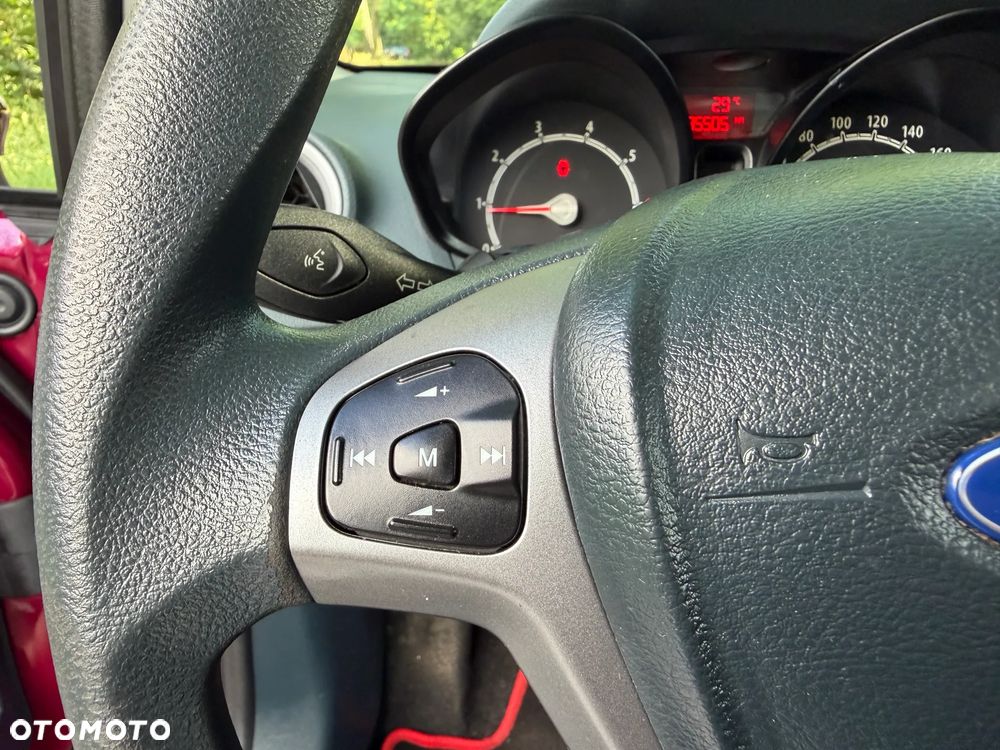 Ford Fiesta 1.25 SYNC Edition - 13