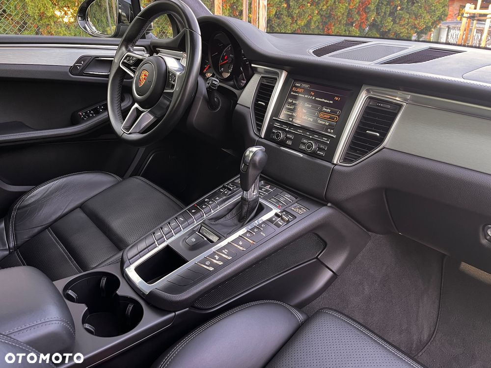 Porsche Macan Turbo PDK - 37
