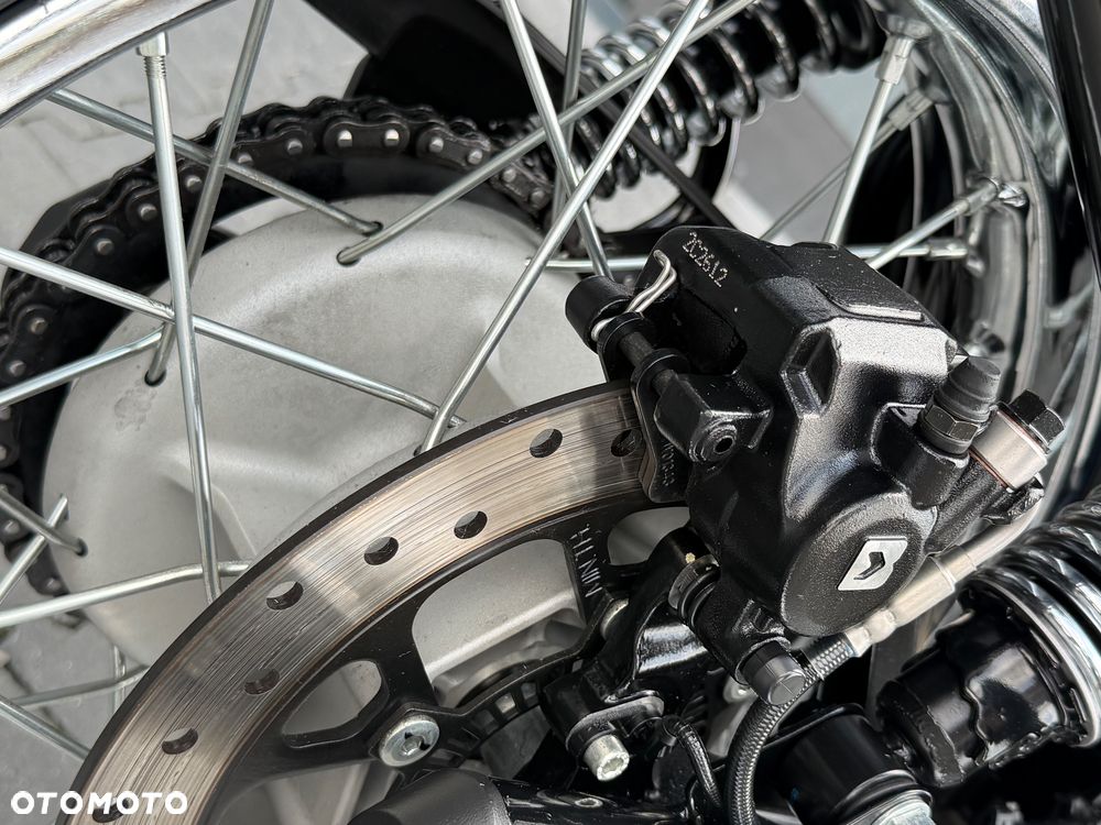Royal Enfield Classic - 12