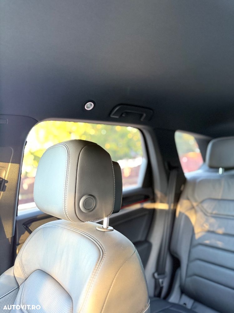 Volkswagen Touareg V6 TDI 4MOTION Elegance - 8