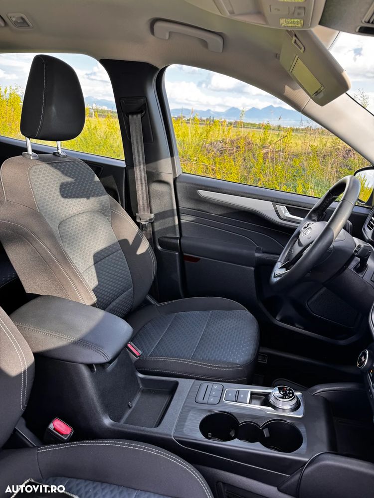 Ford Kuga - 25