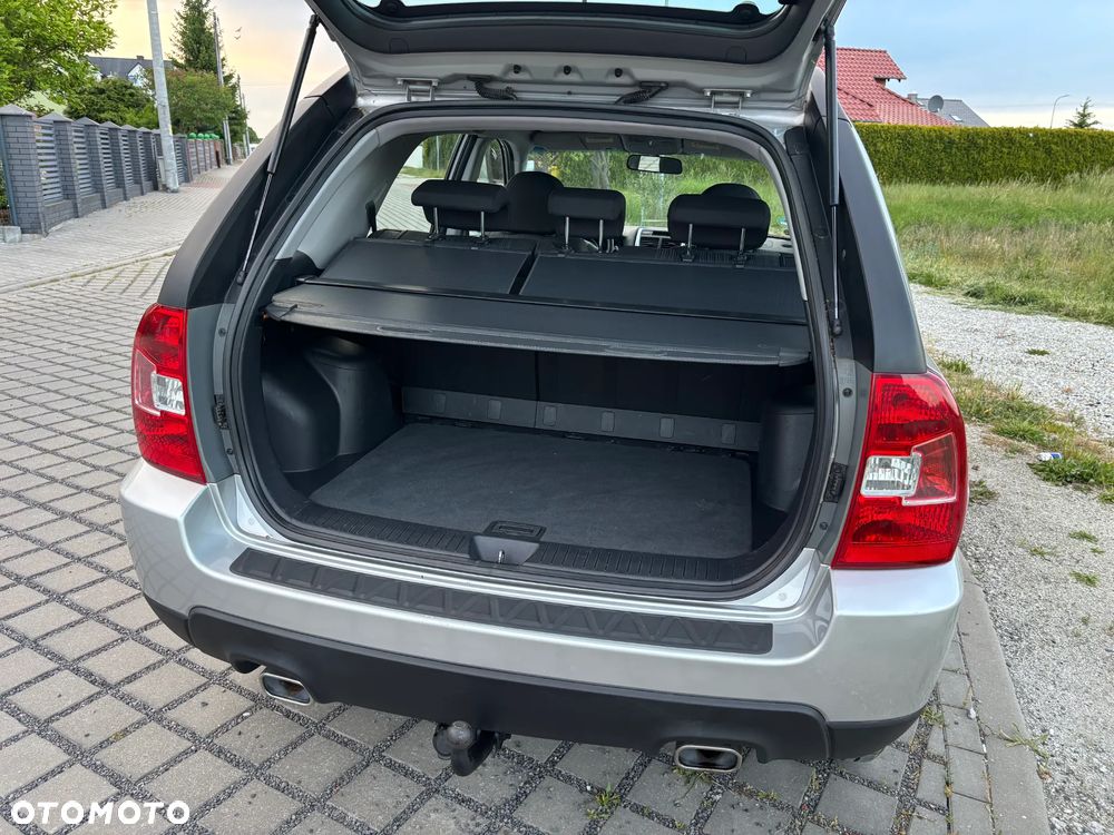 Kia Sportage 2.0 Freedom + - 17