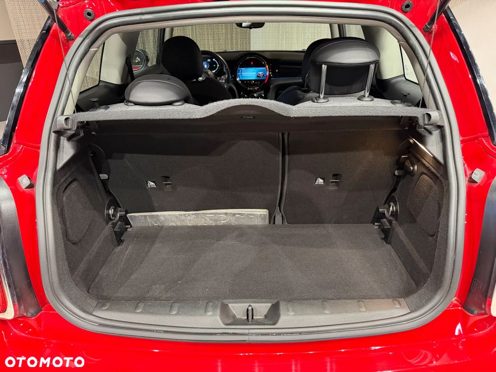 MINI Cooper SE Classic Trim - 14