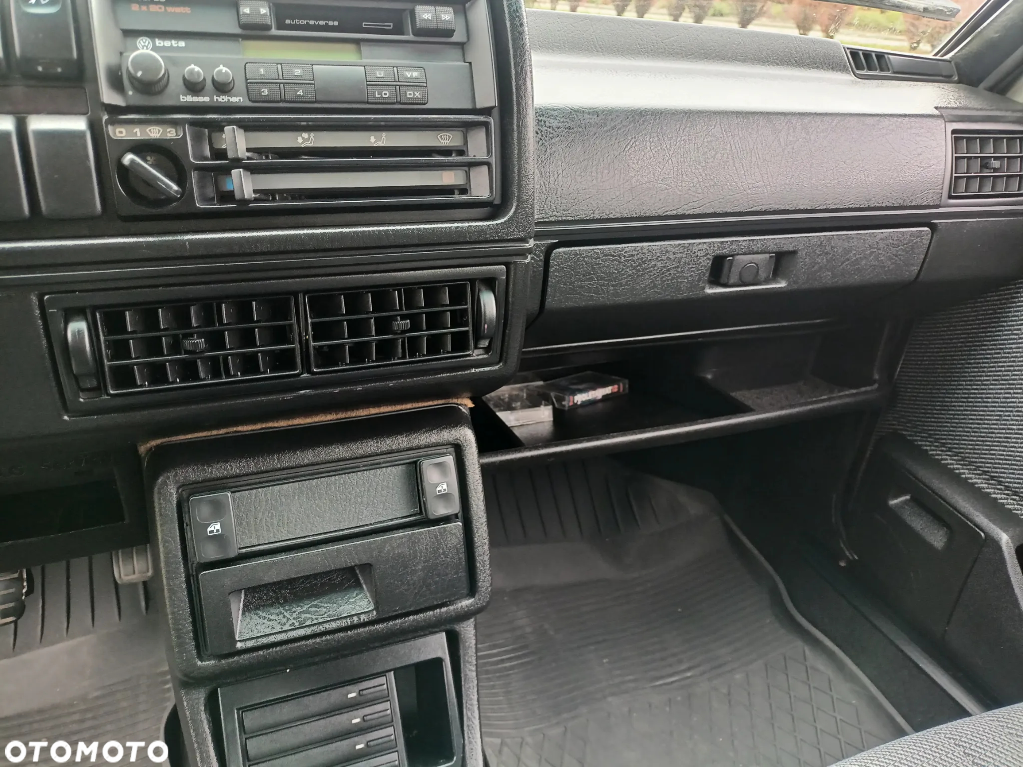 Volkswagen Golf 1.6 CL - 11